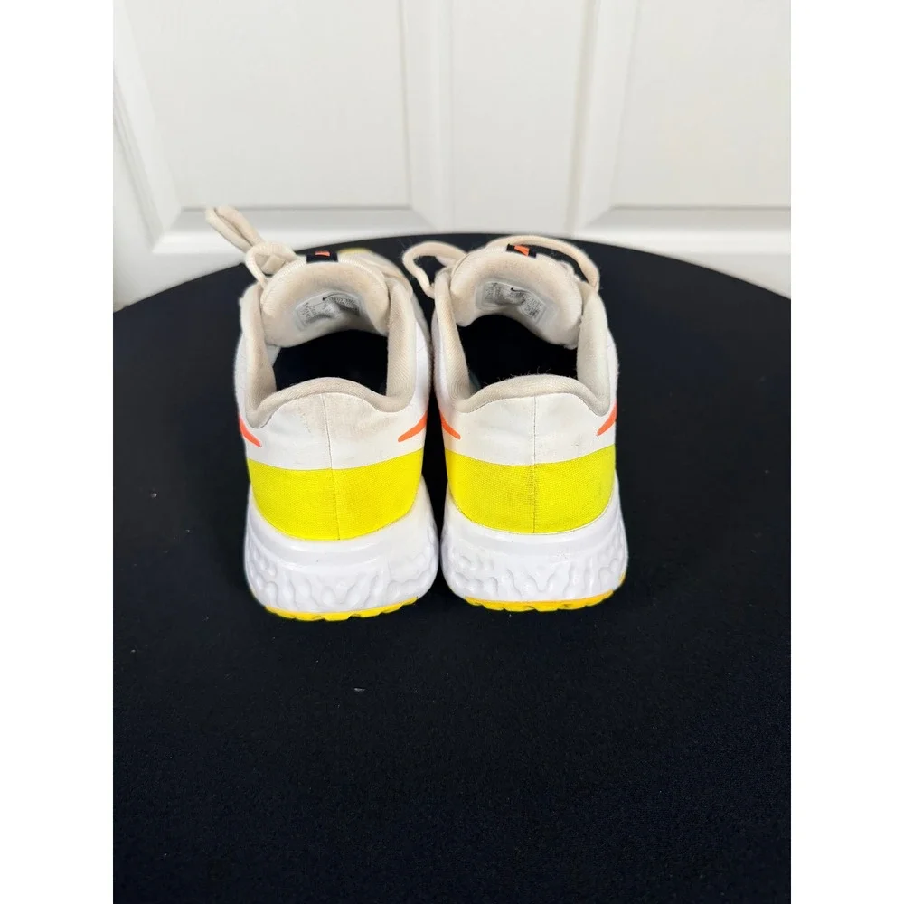 Nike Revolution 5 Womens Running Shoes White Orange Yellow BQ3207-107 Size 8